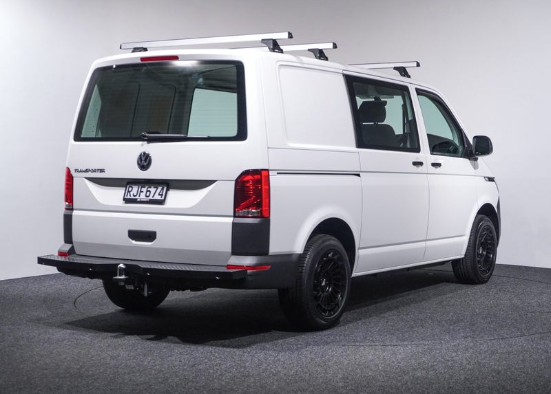 2025 Volkswagen Transporter T6.1 SWB Trendline DSG image 5