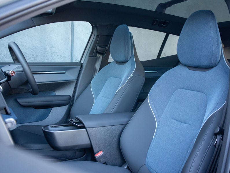 2025 Volvo EX30 Cross Country Ultra Twin Motor... image 3