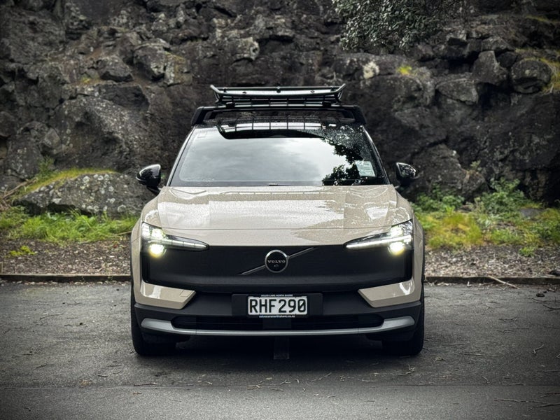 2025 Volvo EX30 Cross Country Ultra Twin Motor... image 2
