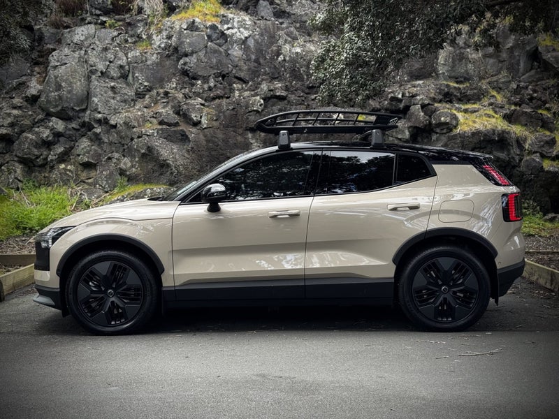 2025 Volvo EX30 Cross Country Ultra Twin Motor... image 4