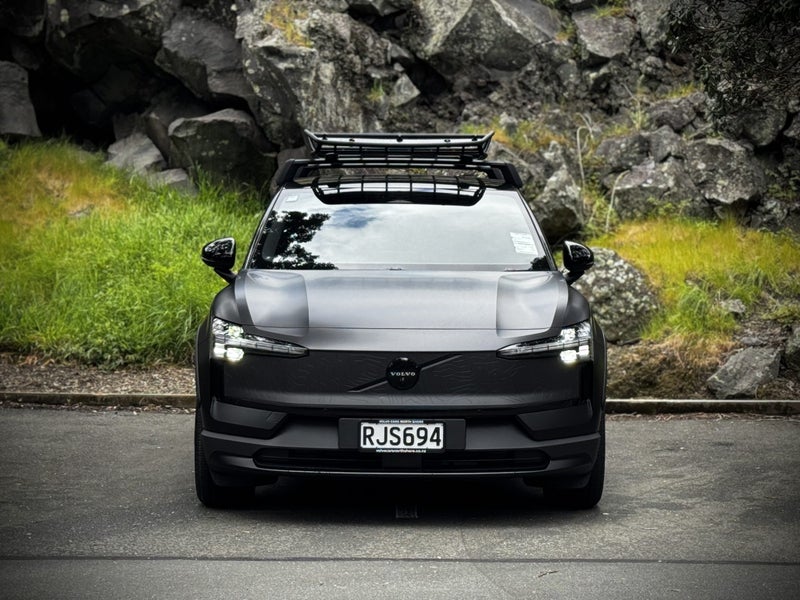 2025 Volvo EX30 Cross Country Ultra Twin Motor... image 2