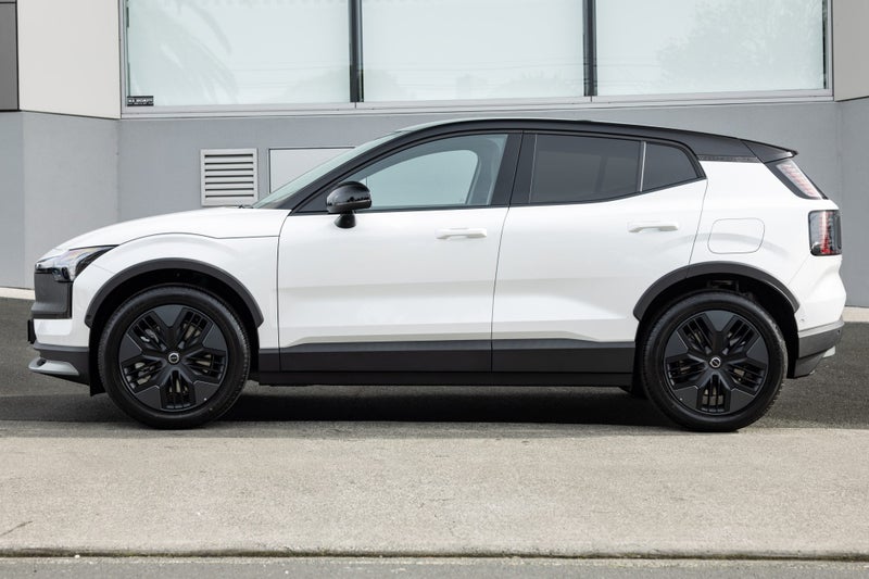 2025 Volvo EX30 Cross Country Ultra Twin Motor... image 5