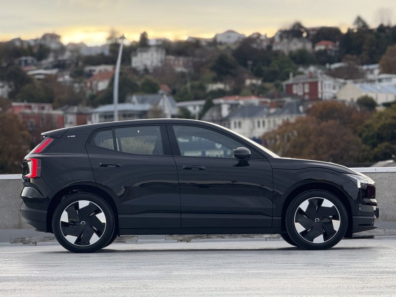 2025 Volvo EX30 Plus 200Kwh/Ev Smer image 3