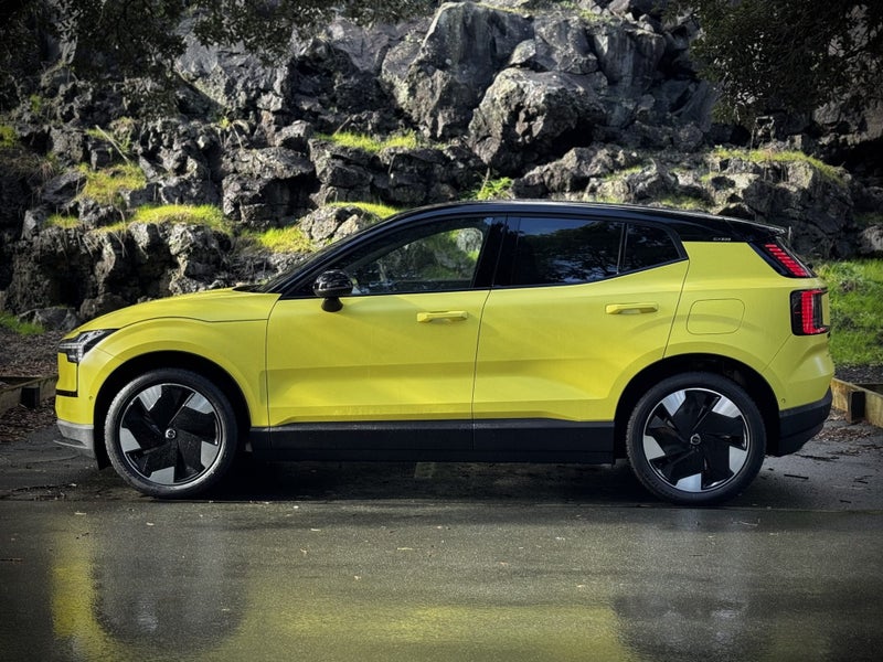 2025 Volvo EX30 Ultra Single Motor Extended Range image 5