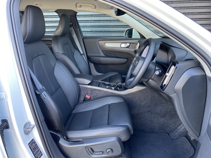 2025 Volvo XC40 B4 Plus 2.0P image 4