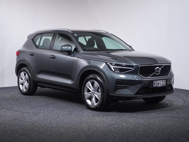 2025 Volvo XC40 B4 Plus 2.0P image 1