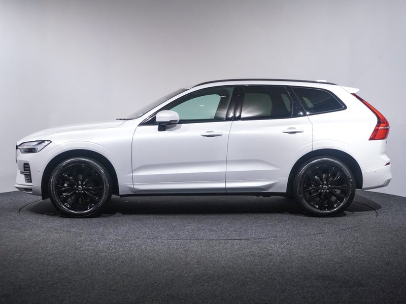 2025 Volvo XC60 B5 AWD PLUS image 4