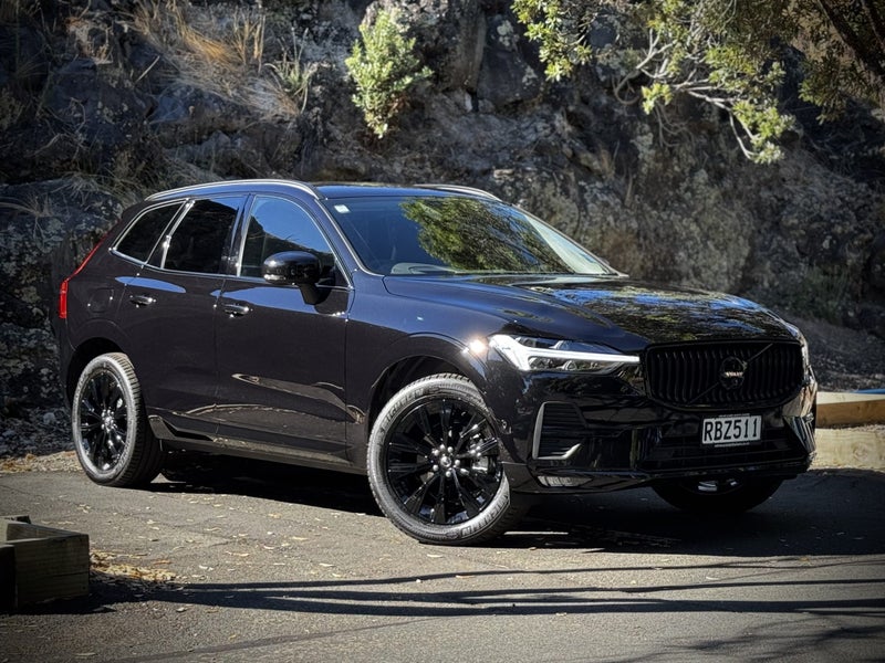 2025 Volvo XC60 B5 AWD Plus image 1