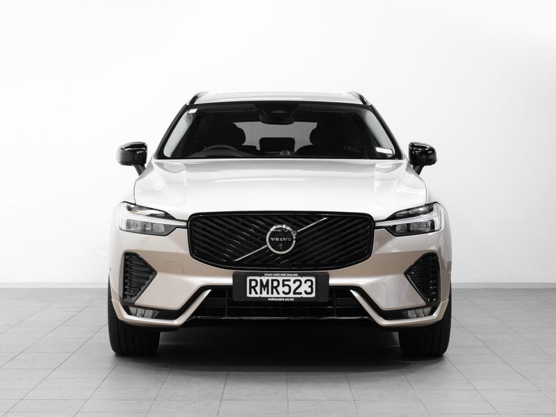 2025 Volvo XC60 B5 Ultra Dark 2L Petrol AWD image 2