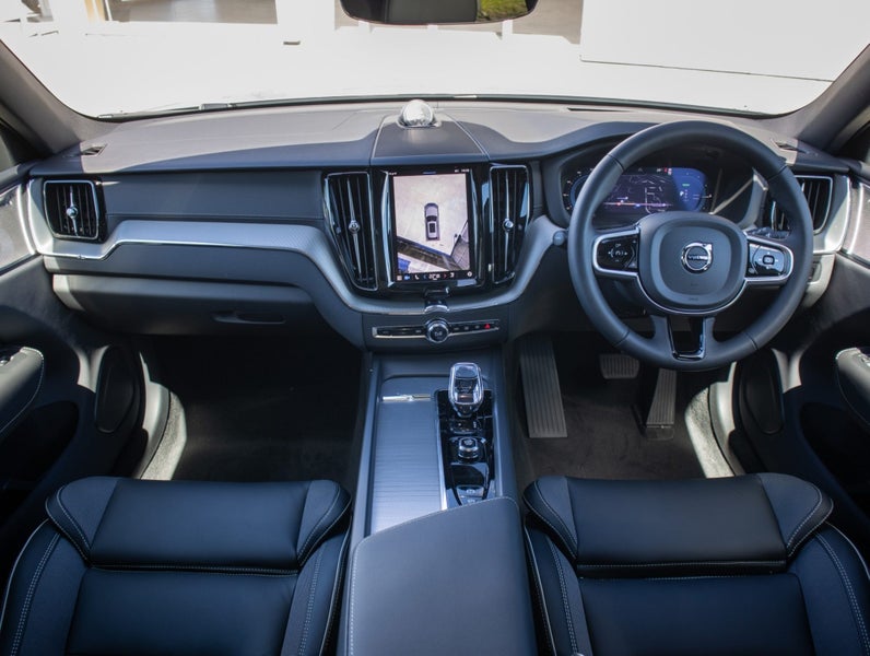 2025 Volvo XC60 T8 ULTRA PHEV image 4