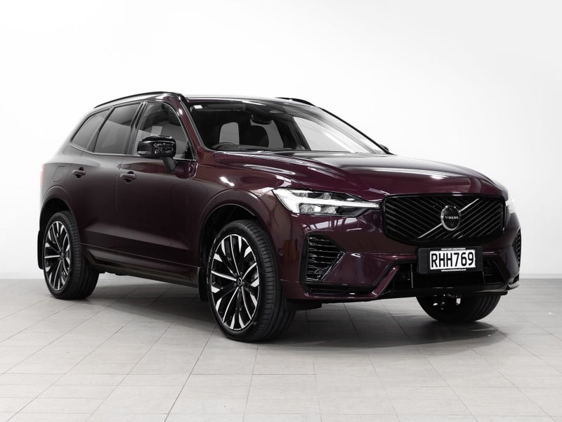 2025 Volvo XC60 T8 Ultra PHEV AWD image 1