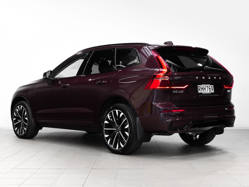 2025 Volvo XC60 T8 Ultra PHEV AWD image 5