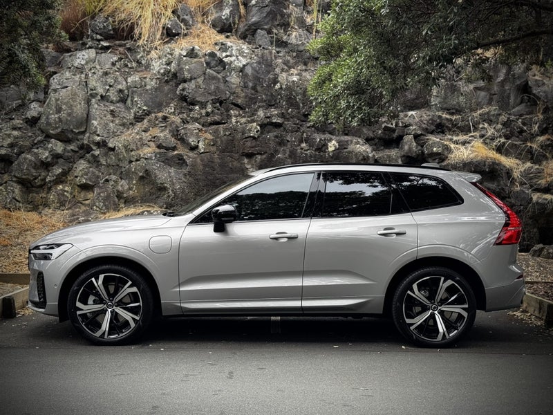 2025 Volvo XC60 T8 Ultra Plug-in Hybrid image 5