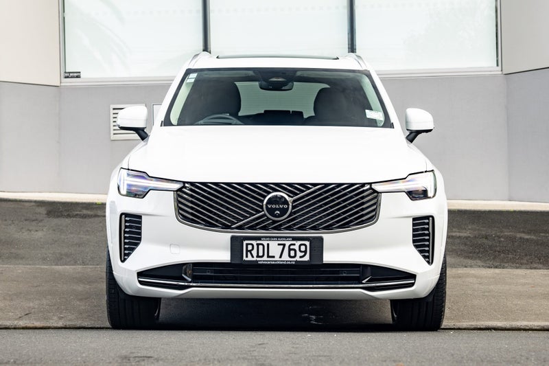 2025 Volvo XC90 B5 AWD Ultra Bright (2025.5) image 3