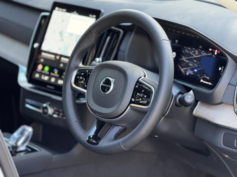 2025 Volvo XC90 B5 AWD Ultra Bright (2025.5) image 3