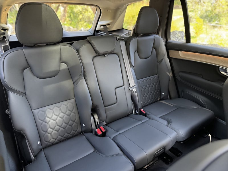 2025 Volvo XC90 B5 AWD Ultra Bright (2025.5) image 4