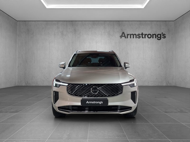 2025 Volvo XC90 B5 Plus image 4