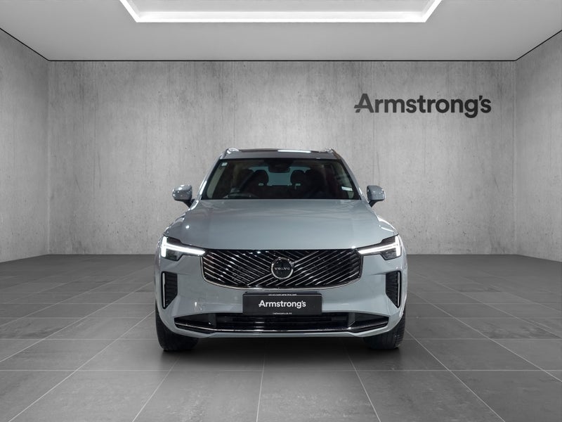 2025 Volvo XC90 B5 Plus AWD image 4