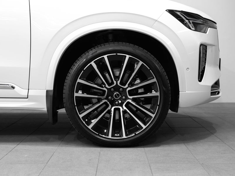 2025 Volvo XC90 B5 Ultra Bright 2.0L Petrol Mil... image 5