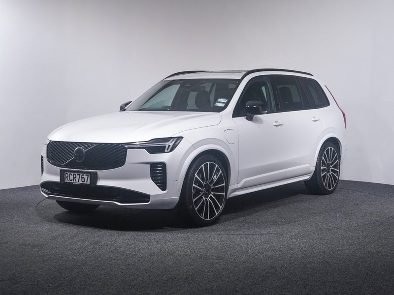 2025 Volvo XC90 T8 ULTRA PHEV image 3