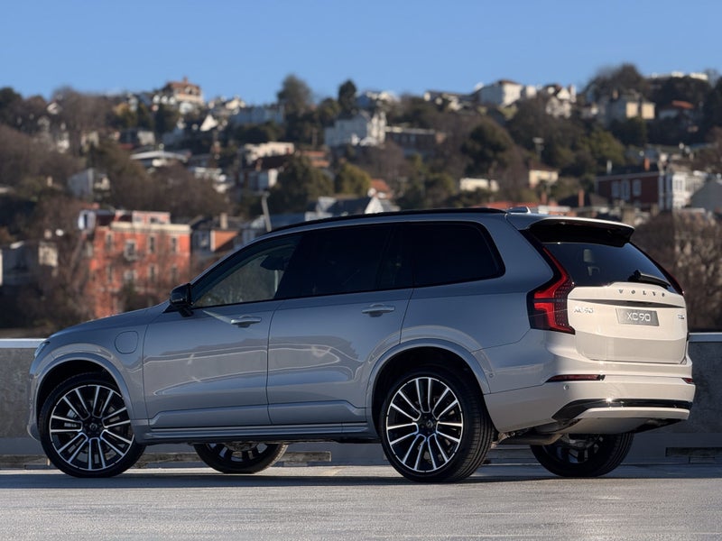 2025 Volvo XC90 T8 Ultra PHEV / 4WD image 2