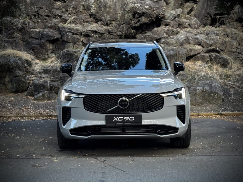 2025 Volvo XC90 T8 Ultra Plug-in Hybrid (2025.5) image 2