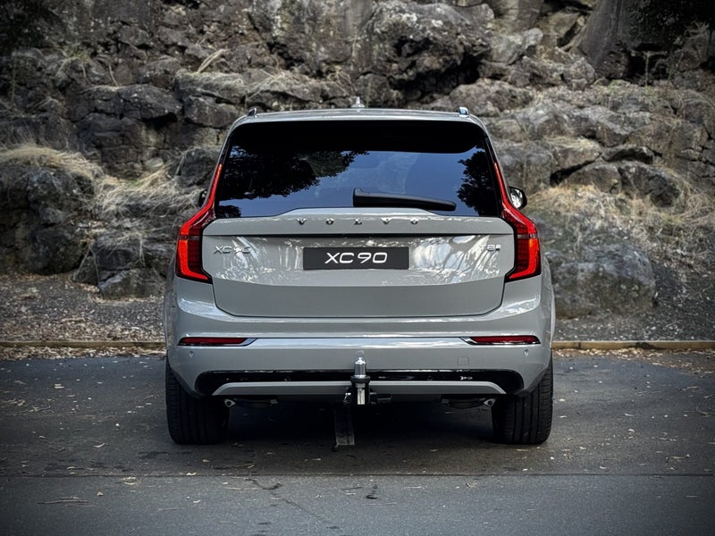 2025 Volvo XC90 T8 Ultra Plug-in Hybrid (2025.5) image 5