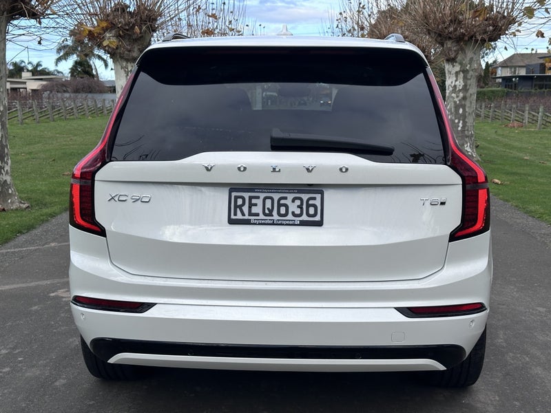 2025 Volvo XC90 T8 Ultra Plug-In Hybrid image 4