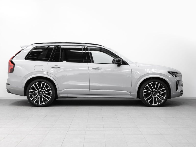 2025 Volvo XC90 T8 Ultra Plug-in Hybrid, 4WD image 3