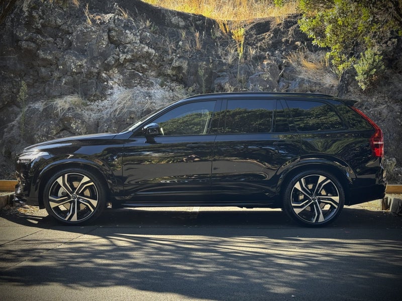 2025 Volvo XC90 T8 Ultra Plug-in Hybrid image 3