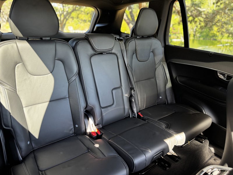 2025 Volvo XC90 T8 Ultra Plug-in Hybrid image 5
