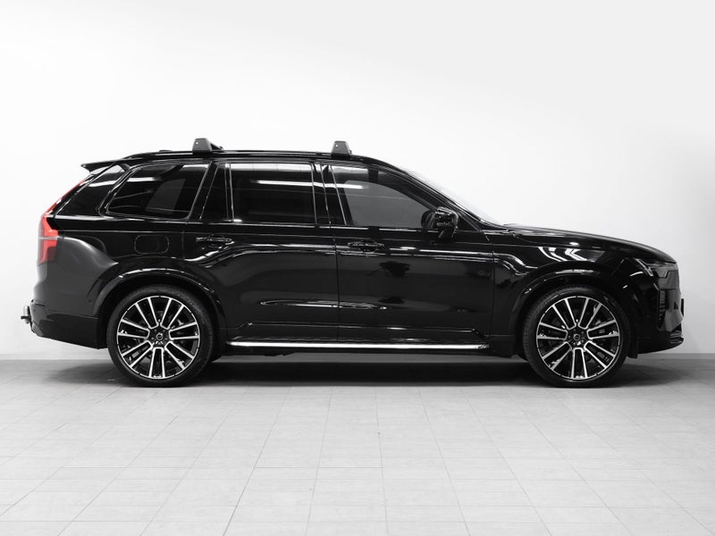 2025 Volvo XC90 T8 Ultra Plug-in Hybrid AWD image 3