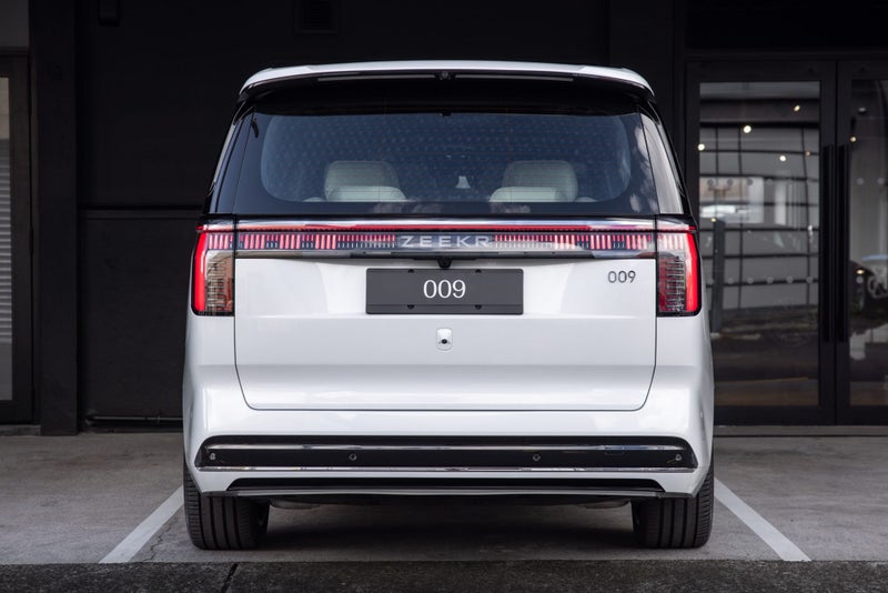 2025 Zeekr 009 6-Seat image 5