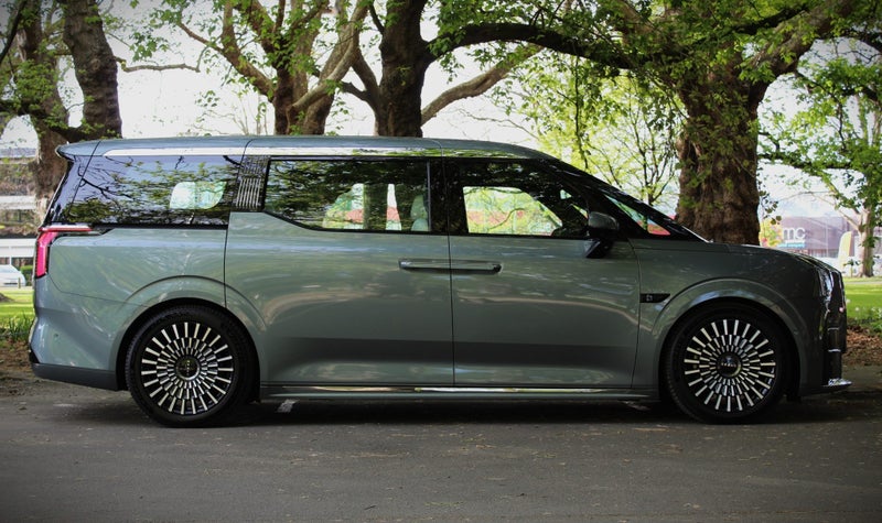 2025 Zeekr 009 7-Seat 116Kwh/Ev/Awd image 4