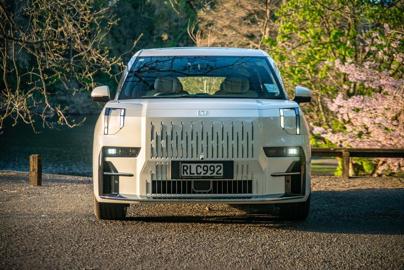 2025 Zeekr 009 7-Seat 116Kwh/Ev/Awd image 2