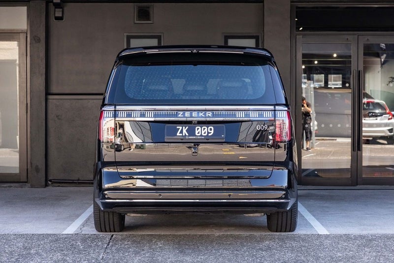 2025 Zeekr 009 7-Seat image 5