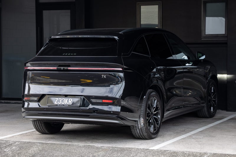 2025 Zeekr 7X LR RWD image 3