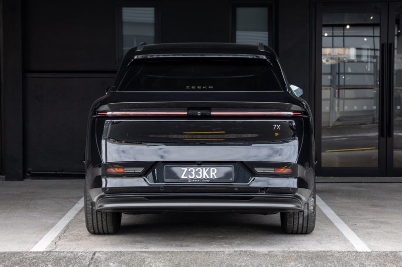 2025 Zeekr 7X LR RWD image 5