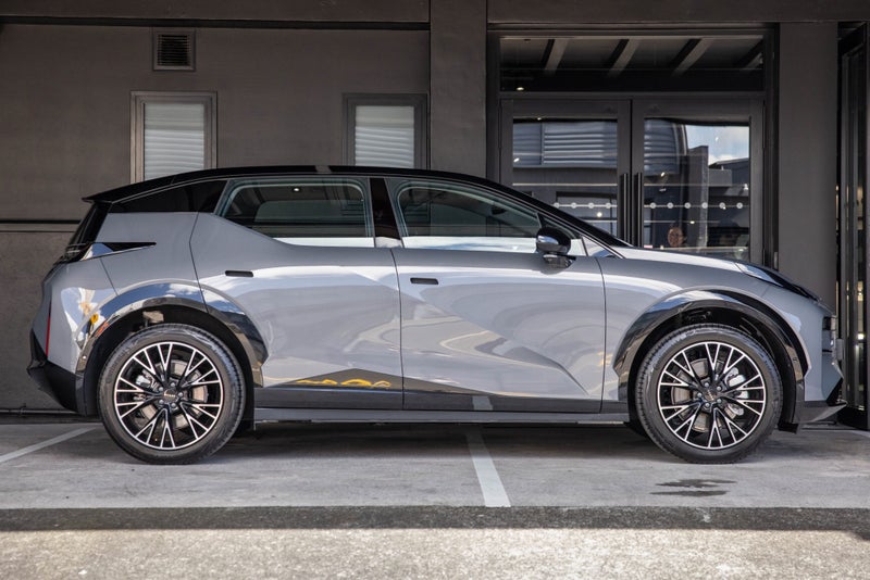 2025 Zeekr X AWD image 2