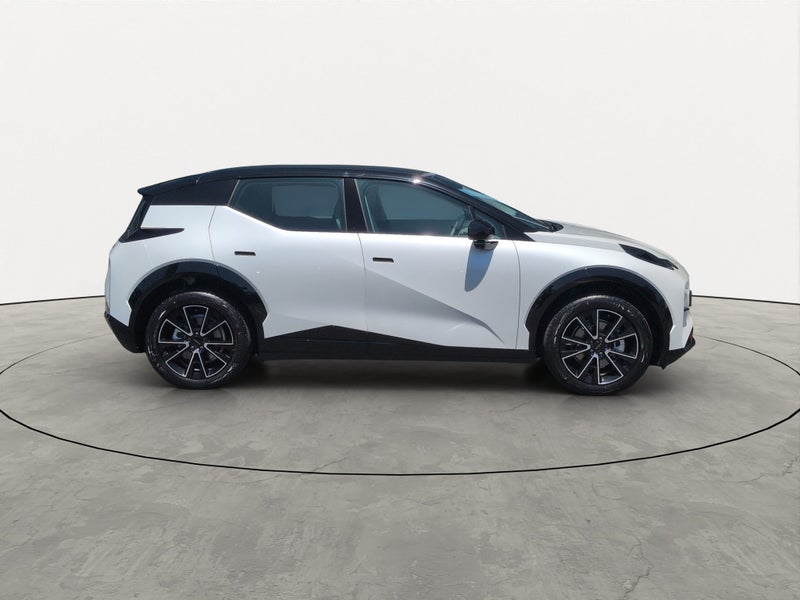 2025 Zeekr X RWD image 3