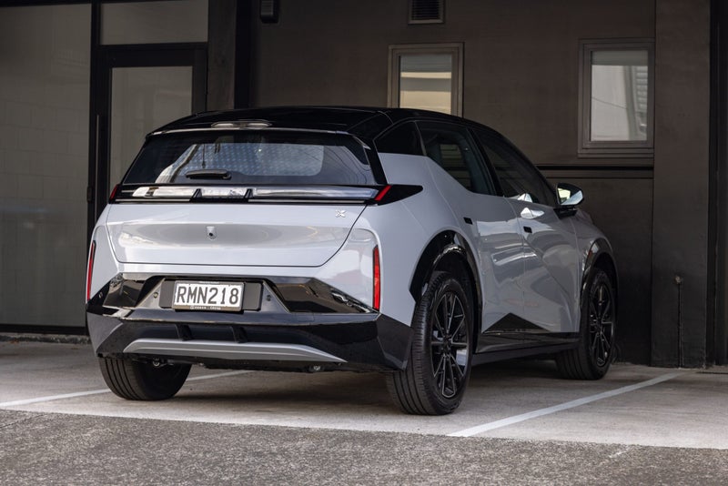 2025 Zeekr X RWD image 3