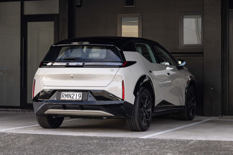 2025 Zeekr X RWD image 3