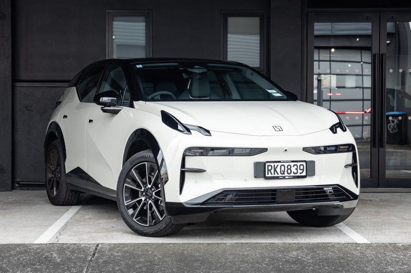 2025 Zeekr X RWD image 1