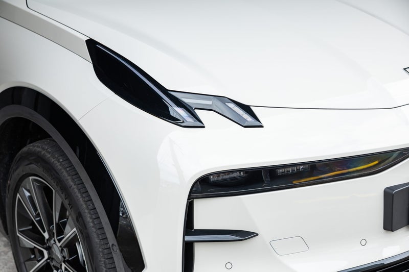 2025 Zeekr X RWD image 5