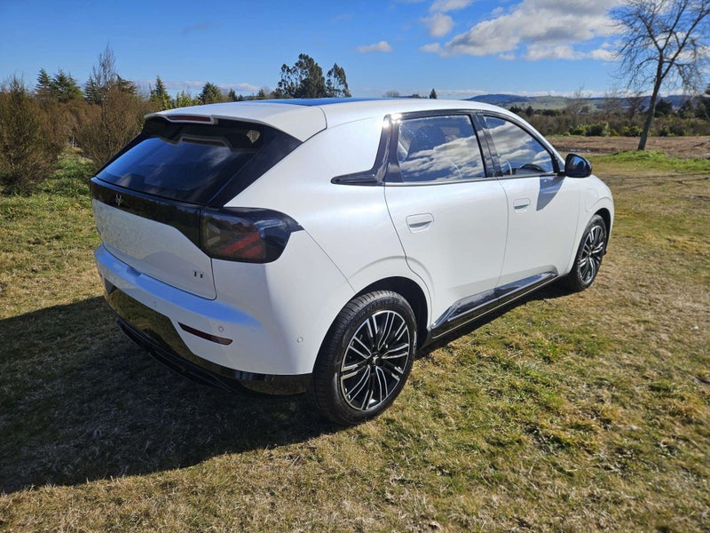 2026 Arcfox T1 Premium image 4