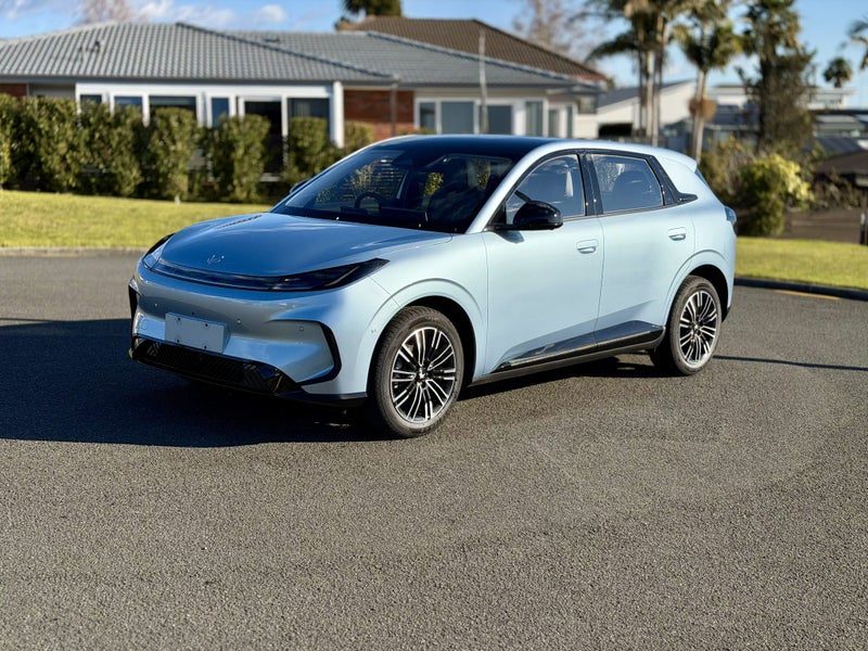 2026 Arcfox T1 Premium image 2