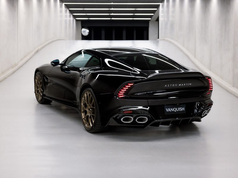 2026 Aston Martin Vanquish Coupe image 2