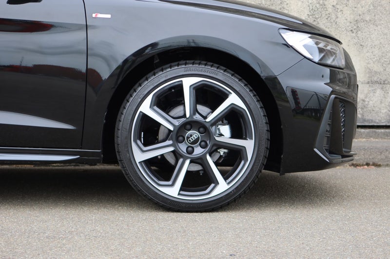 2026 Audi A1 35 TFSI S line image 4