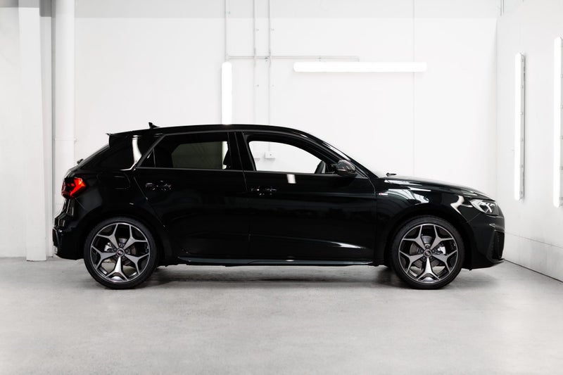 2026 Audi A1 35 TFSI S line image 4
