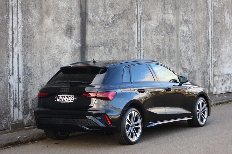 2026 Audi A3 Sportback 35 TFSI S tronic 110 kW image 3